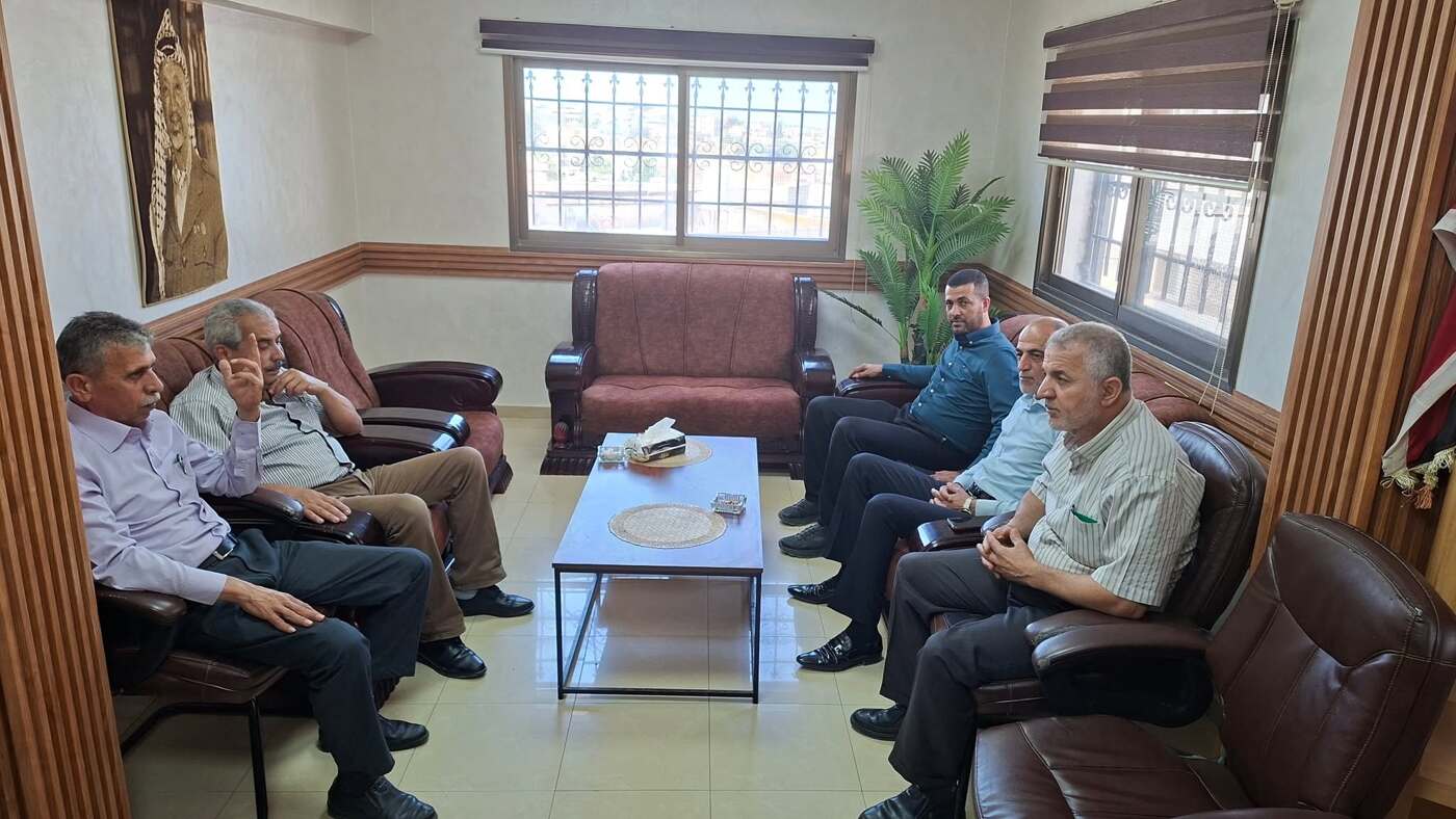 وفد من مديرية الأوقاف الفلسطينية في محافظة قلقيلية يزور بلدية عزون
